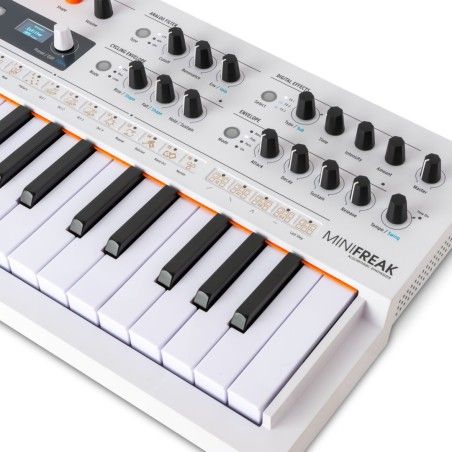 MiniFreak Vocoder Edition