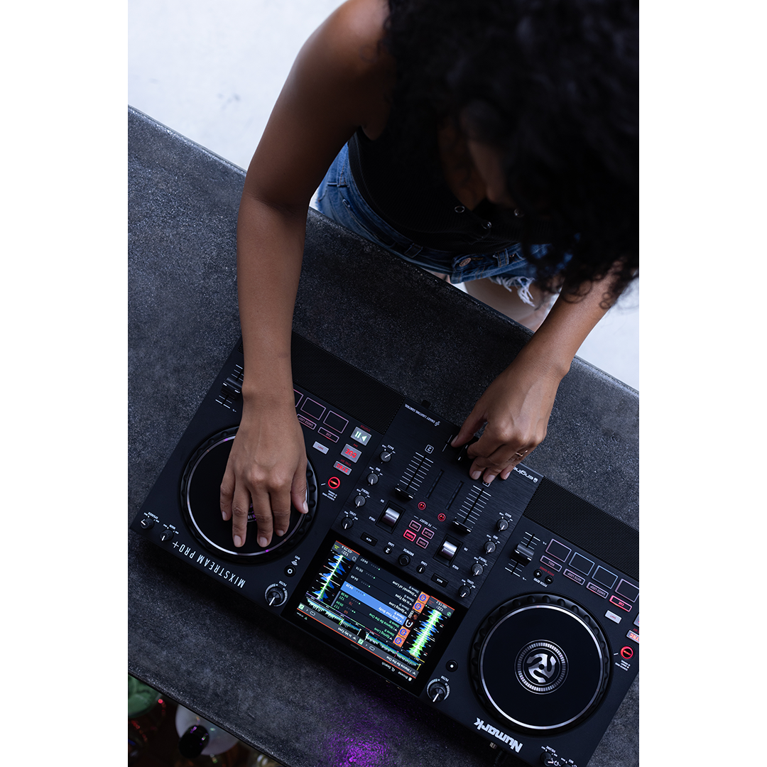 Mixstream Pro + (Kutusu Hasarlı)