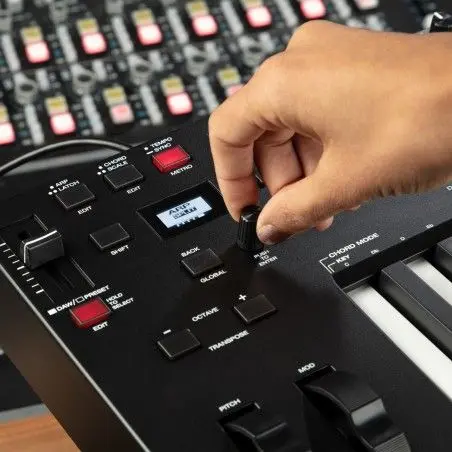 Oxygen Pro 25
