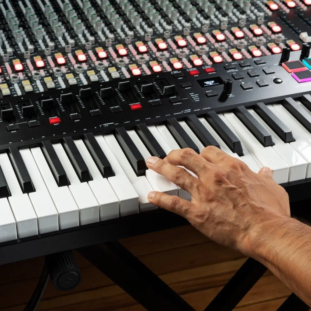 Oxygen Pro 61