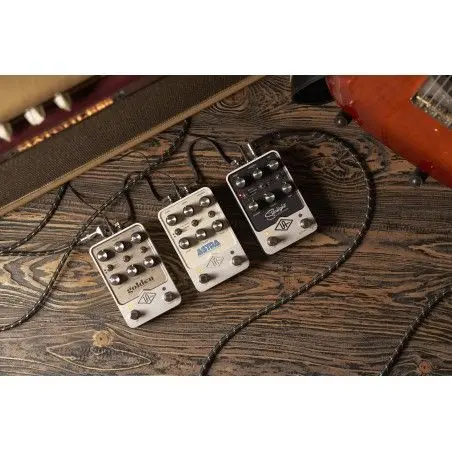 UAFX Astra Modulation Machine Pedal