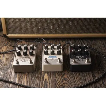 UAFX Astra Modulation Machine Pedal