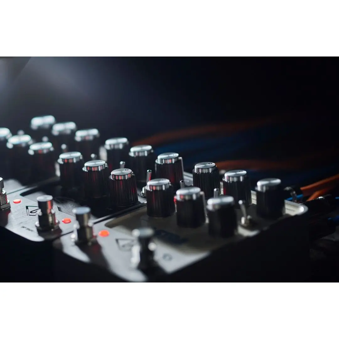 UAFX Astra Modulation Machine Pedal