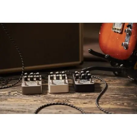 UAFX Starlight Echo Station Pedal