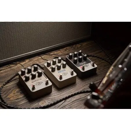 UAFX Starlight Echo Station Pedal