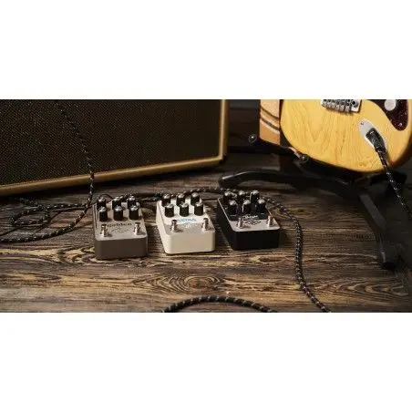 UAFX Golden Reverberator Pedal