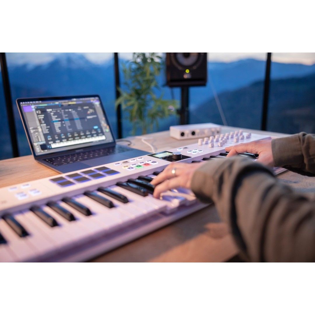KeyLab Essential 49 mk3