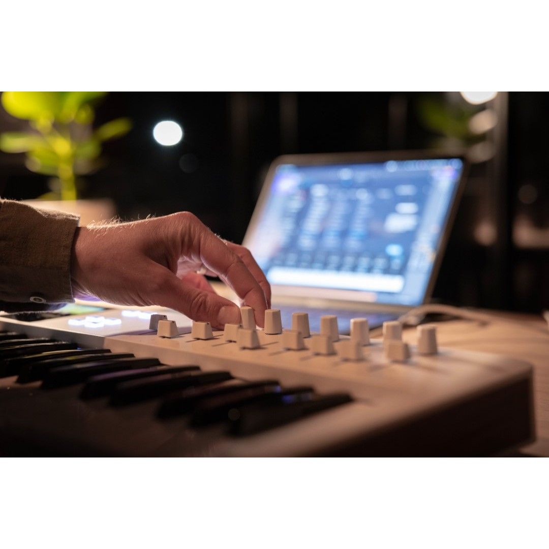 KeyLab Essential 61 mk3