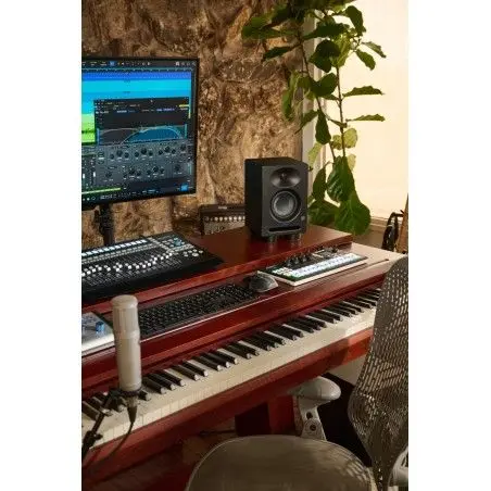 Eris Studio 4 - (Kutusu Hasarlı) Tek