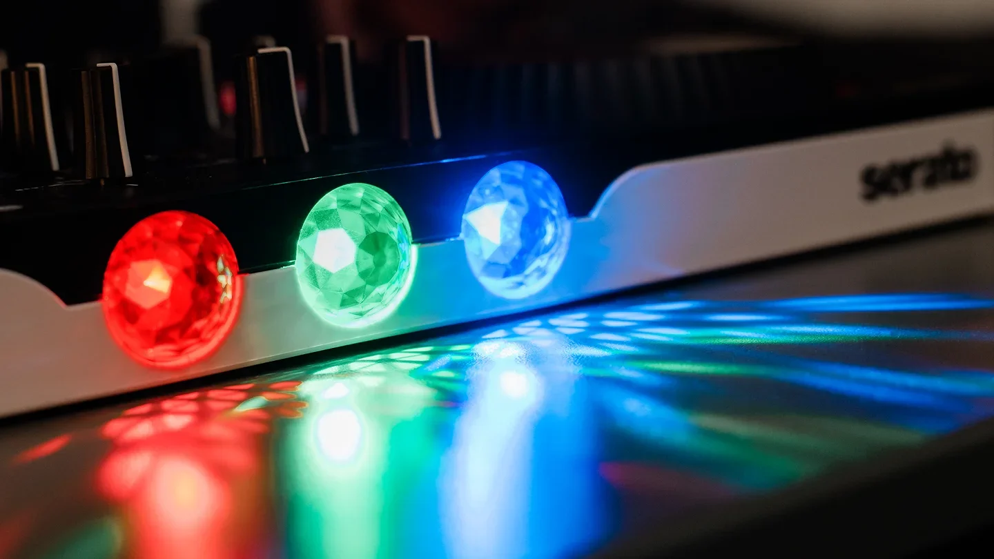 Beat senkronize LED ışık şovu
